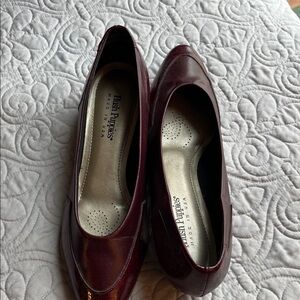 Hush Puppies Women's Burgundy Leather Slip-On Flats